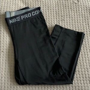 Nike pro compact dri-fit crop leggings